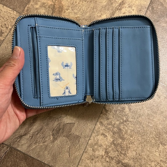 Disney Loungefly Blue and white Lilo & Stitch Wallet - Picture 8 of 10